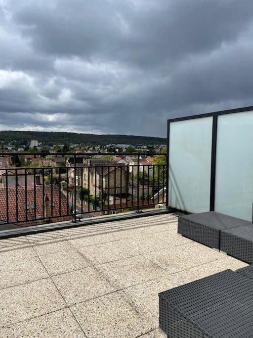 Appartement 3P Gare Terrasse Et Parking Prive Franconville  Εξωτερικό φωτογραφία
